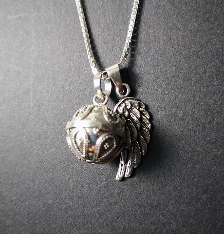 Angel Caller (small) with Angel Wing - on 18" Box chain (silver) - Little Gift Hut