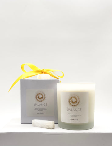 Manifest NUYU - 'Balance' Candle with Selenite 30cl